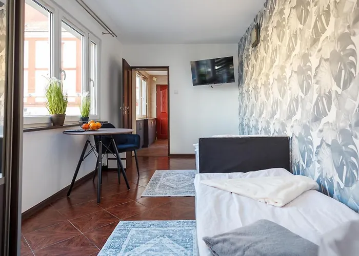 Plac Uniwersytecki 15b * Вроцлав