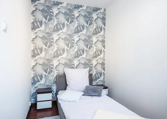 Plac Uniwersytecki 15b