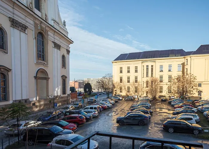 Plac Uniwersytecki 15b Проживание в семье