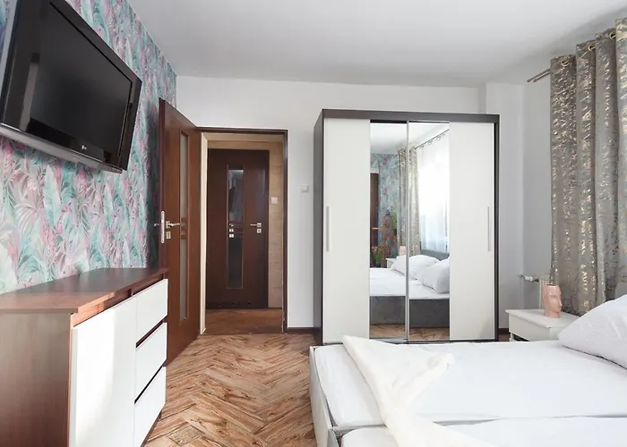 Проживание в семье Plac Uniwersytecki 15b