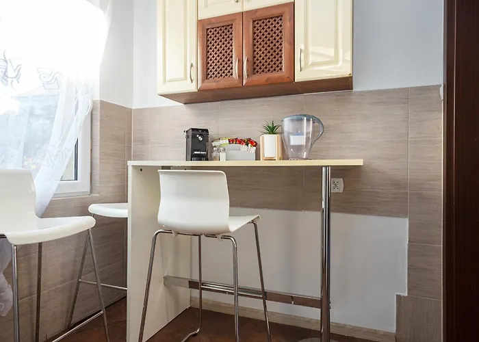 Plac Uniwersytecki 15b בית אירוח